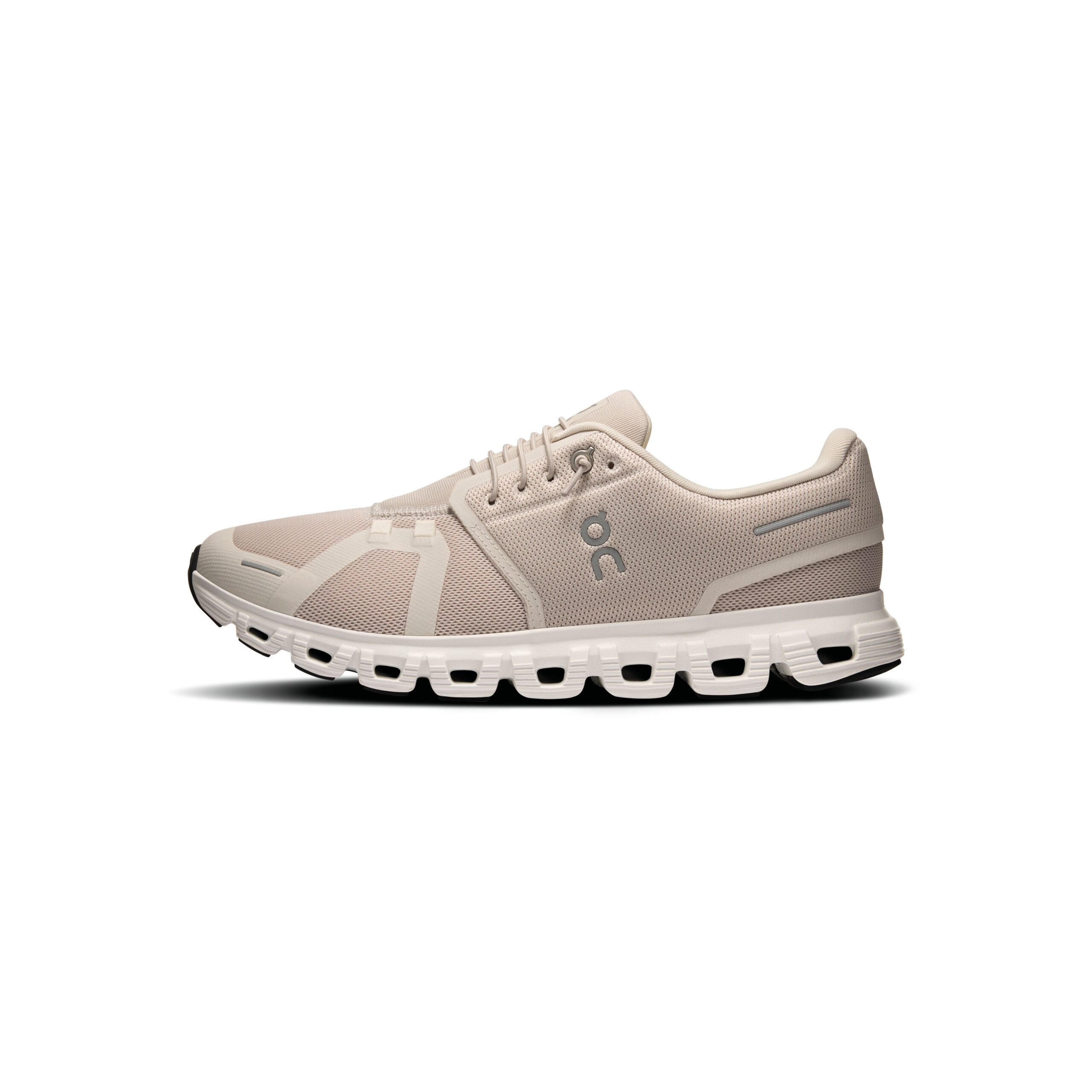 Alternative view of ON Cloud 6 'Pearl White' (WMNS)